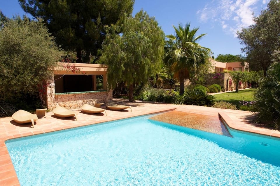 Modern Oasis: 6 Bedroom Villa in Ibiza, 1026 Villa in Ibiza