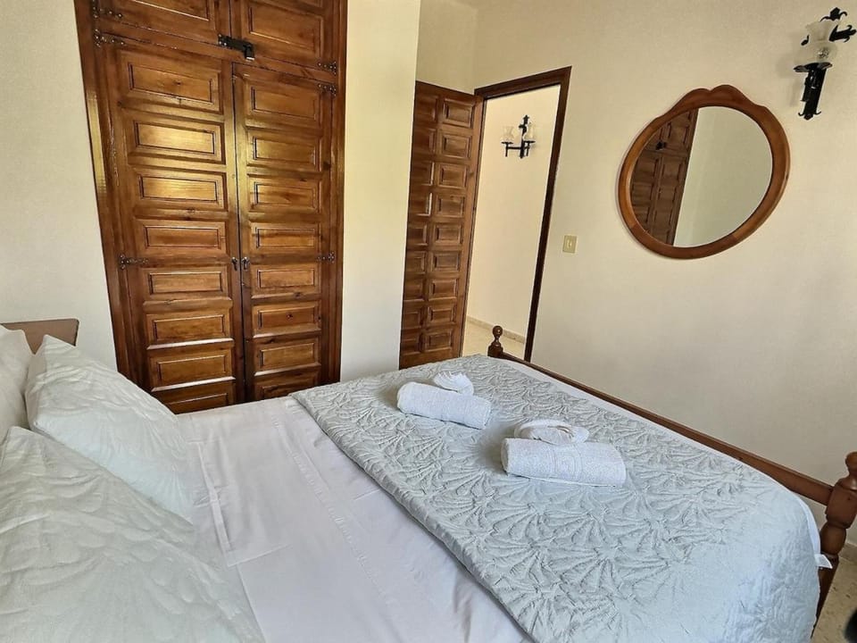 Community Pool House and SEA VIEW Apartment in Nerja