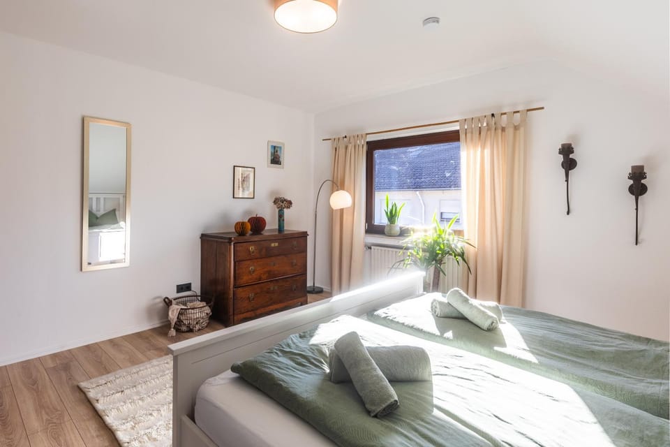 Bed, Bedroom