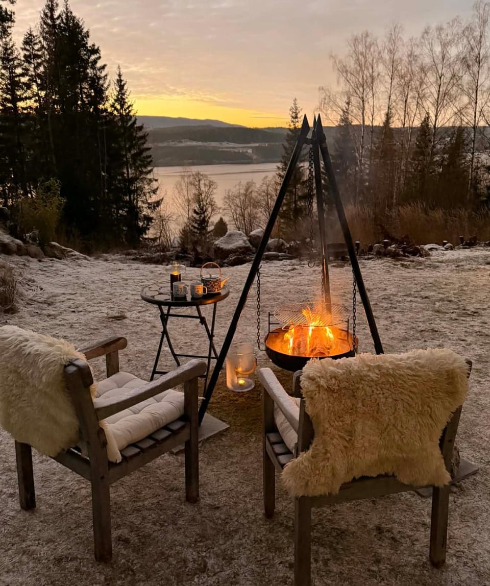 Natural landscape, BBQ facilities, Lake view, Mountain view