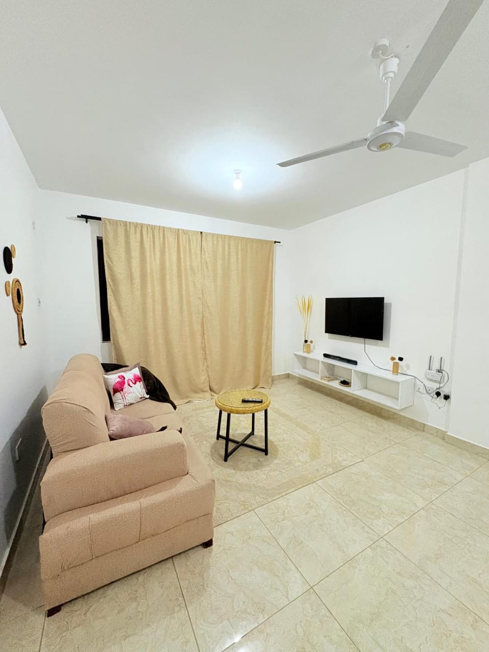 Coastal Stay 1BR Retreat 3 Mins to Beach Bed and Breakfast in Mombasa County