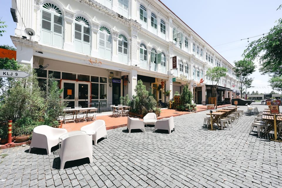 Restaurant/places to eat, City view