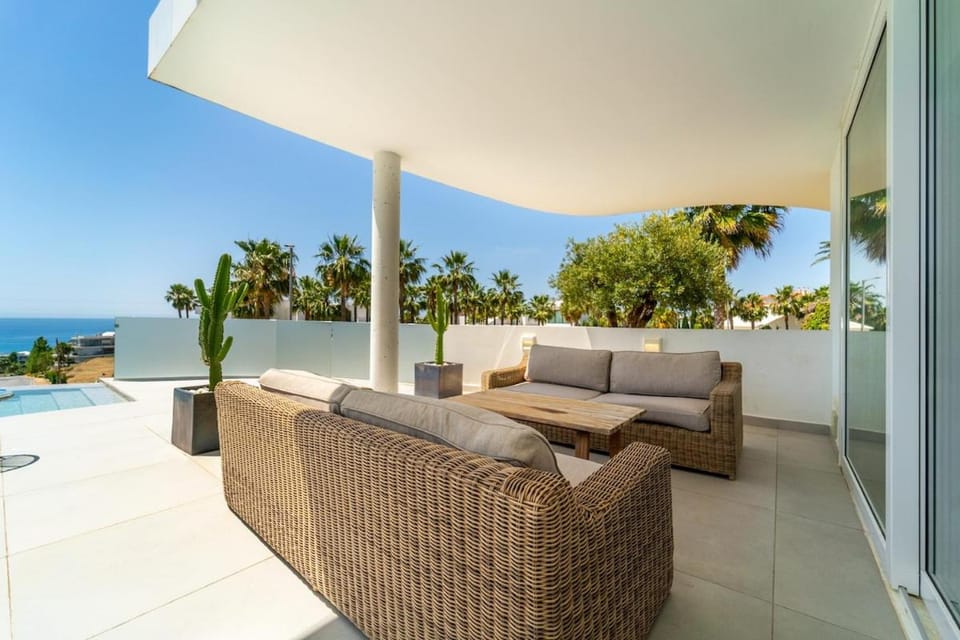 Higueron Hill Villa private pool House in Costa del Sol