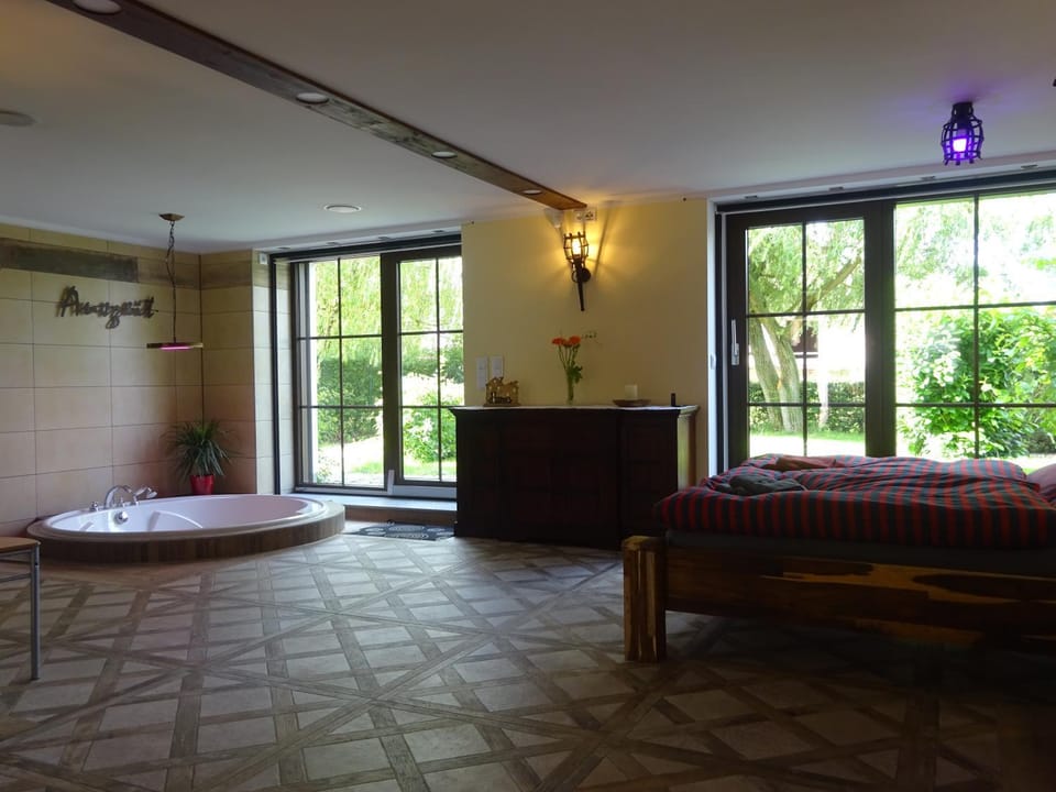 Bed, Photo of the whole room