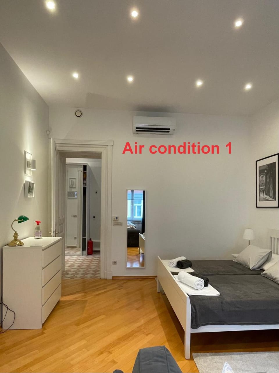 Living room, Bedroom, air conditioner, air conditioner