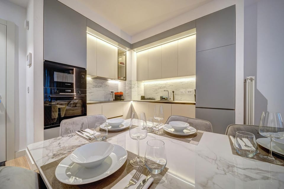 Kitchen or kitchenette, Dining area, kitchen