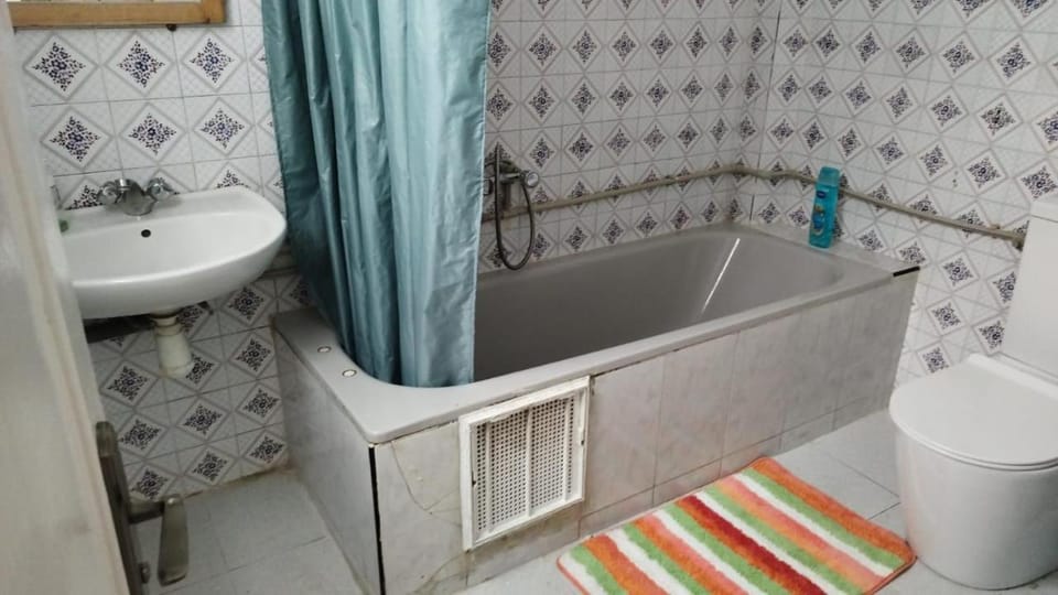 Bathroom, Bath