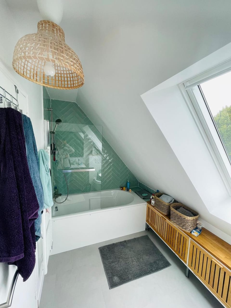 Bathroom, Bath, towels