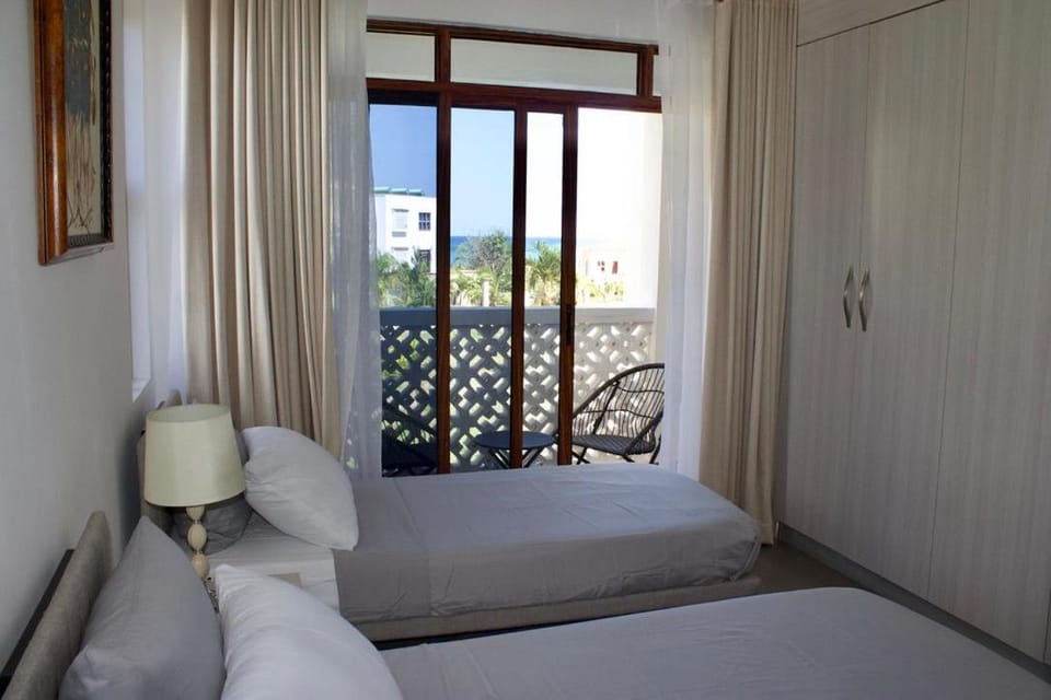 Bed, View (from property/room), Balcony/Terrace, Photo of the whole room, Bedroom
