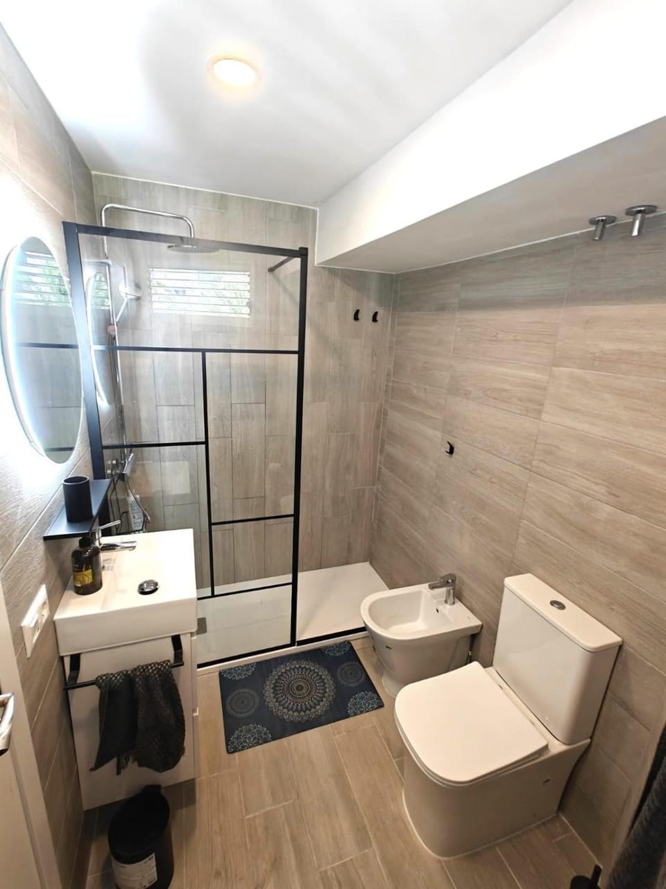 Shower, Bathroom, bidet