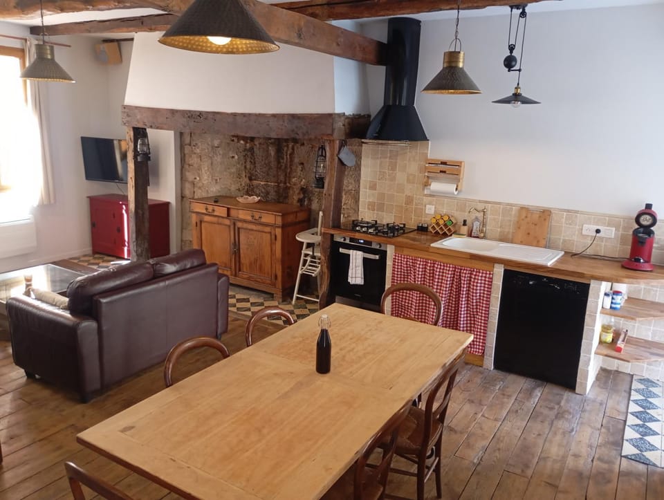 Gîte Le Mansois House in Occitanie