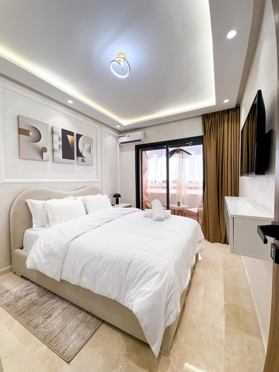 Stylish Escape Modern Comforts Apartment in Marrakesh