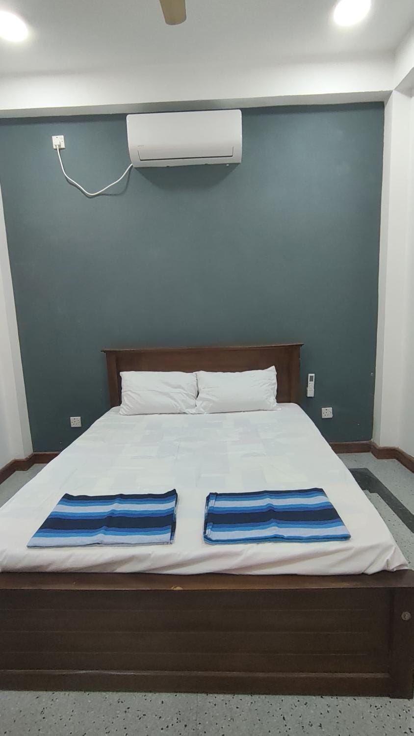 Bed, air conditioner
