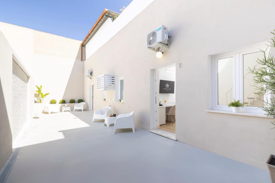 Inner courtyard view