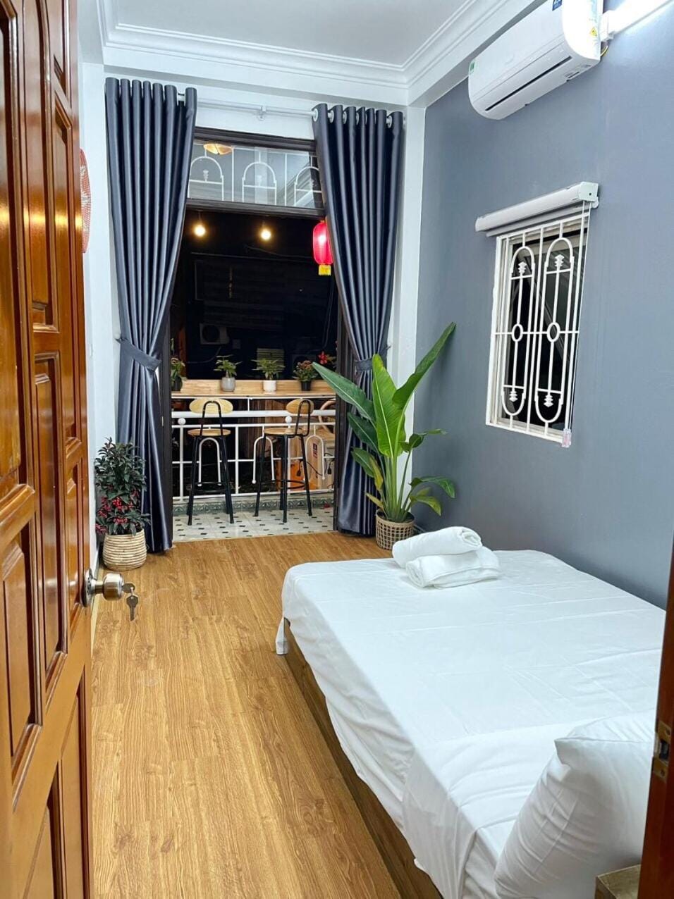 The Little Ha Noi 5 Bedrooms Large Yard Balcony Apartment in Hanoi