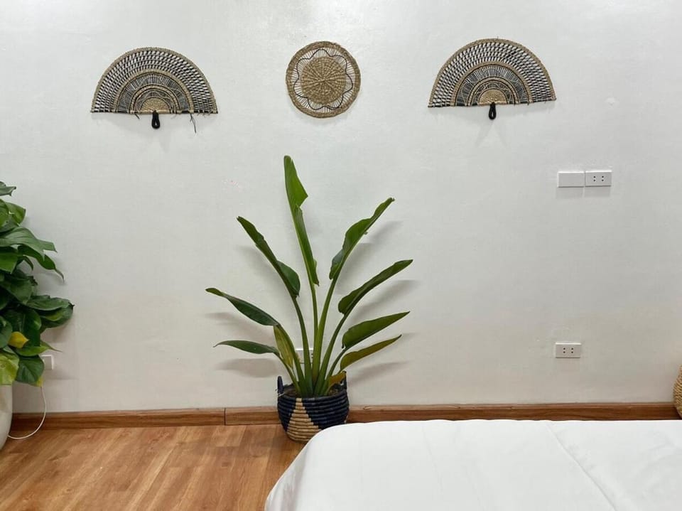 The Little Ha Noi 5 Bedrooms Large Yard Balcony Apartment in Hanoi