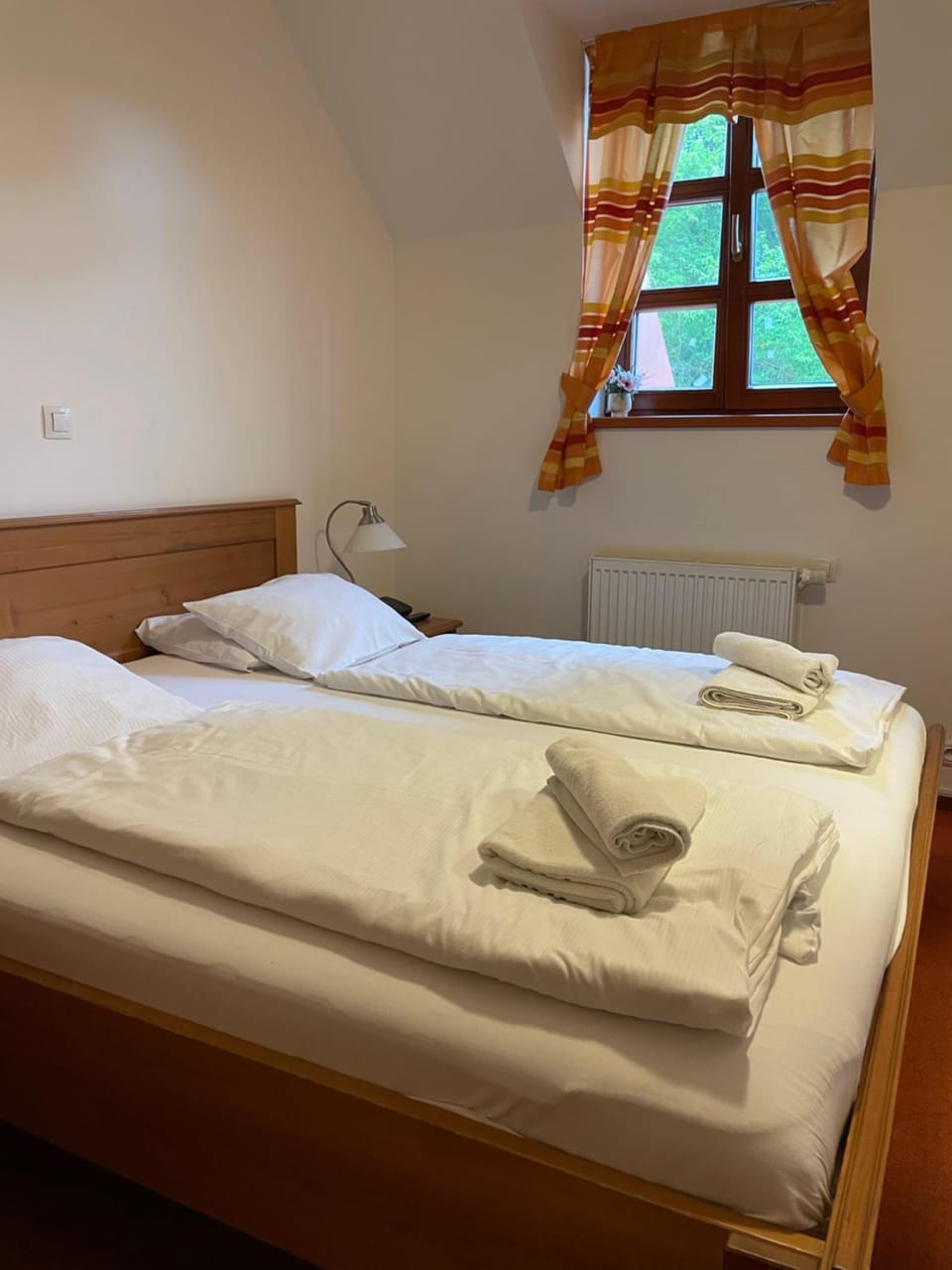 Bed, Photo of the whole room, Bedroom, towels