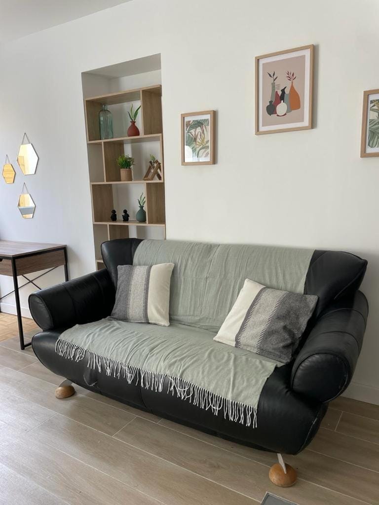 2-Appartement RDC 28 m2 avec Jardin Apartment in Île-de-France