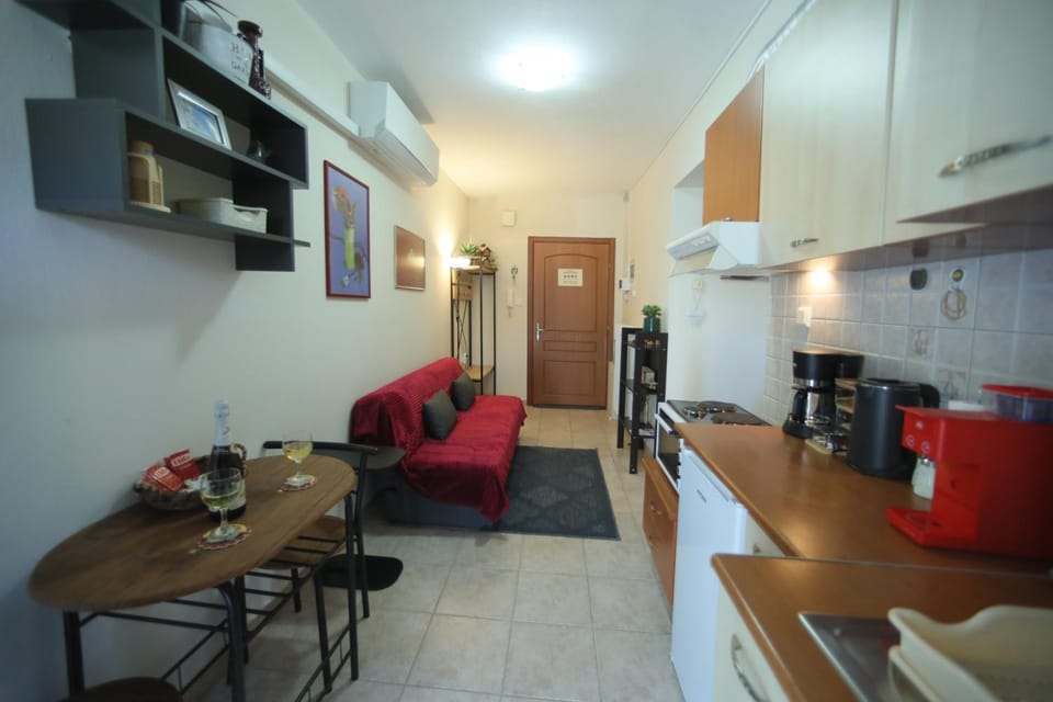 Kitchen or kitchenette, Living room, Seating area, Dining area, oven, pet friendly