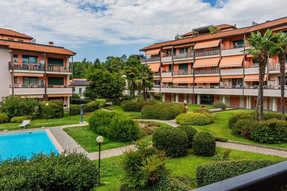 Property building, Day, Natural landscape, Garden view, Pool view, Swimming pool, sunbed