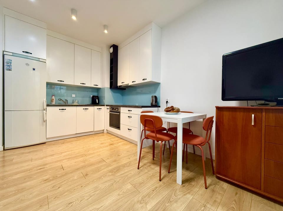 TV and multimedia, Kitchen or kitchenette, Dining area, dishwasher, oven, pet friendly, stove