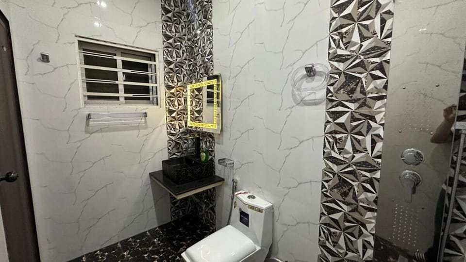 luxury 1bhk, 2bhk full Home in Bahria Villa in Lahore