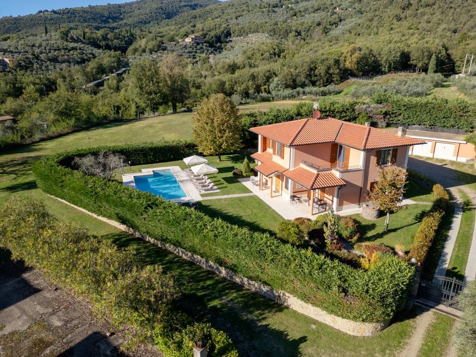 Villino Blu 12 pax villa in Tuscany with private pool Villa in Tuscany