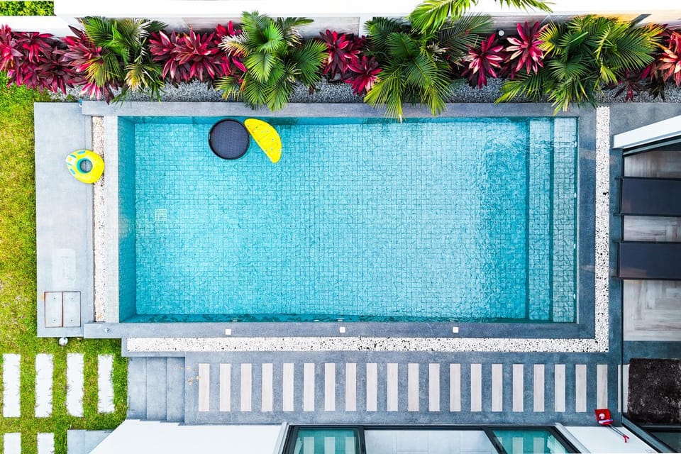 Pool view, Swimming pool