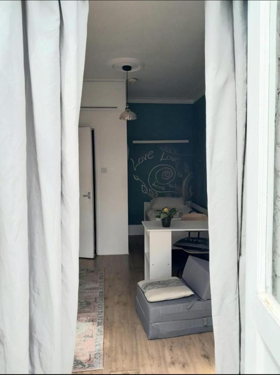 Cozy Private Studio London ,25 mins King's Cross ,Private Entry Studio Apartment in London