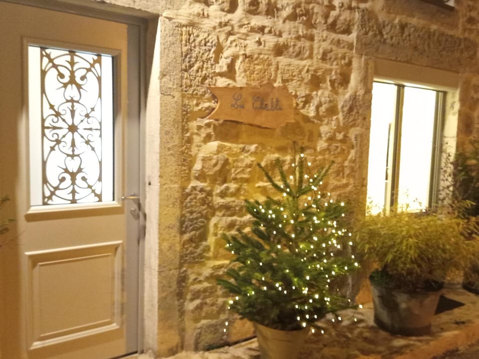 Au Mont Chablis Apartment in Jura