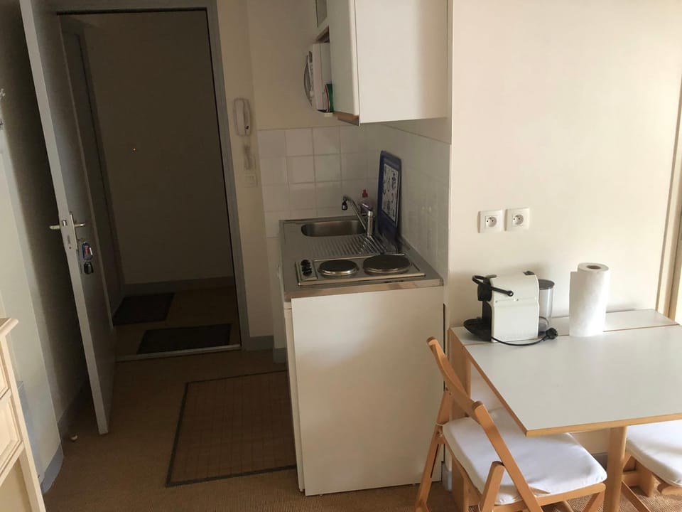 Studio au calme sur le port à 50 m de la plage Apartment in Cancale