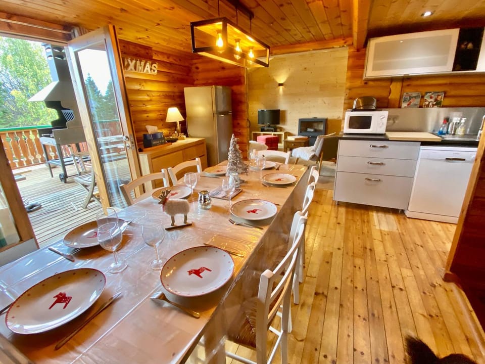 Pistes proches,salon repas 45 m2, 2SDB, 2WC Chalet in Bolquère