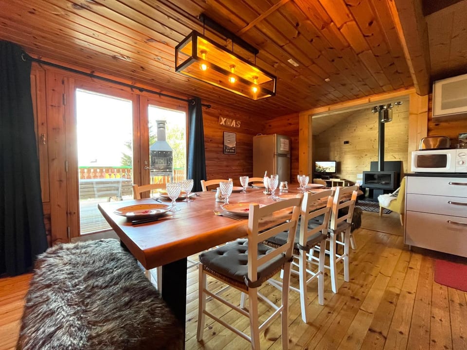 Pistes proches,salon repas 45 m2, 2SDB, 2WC Chalet in Bolquère