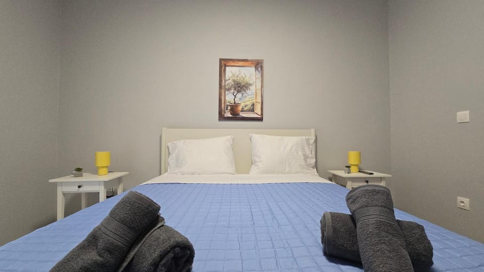 Bed, Photo of the whole room