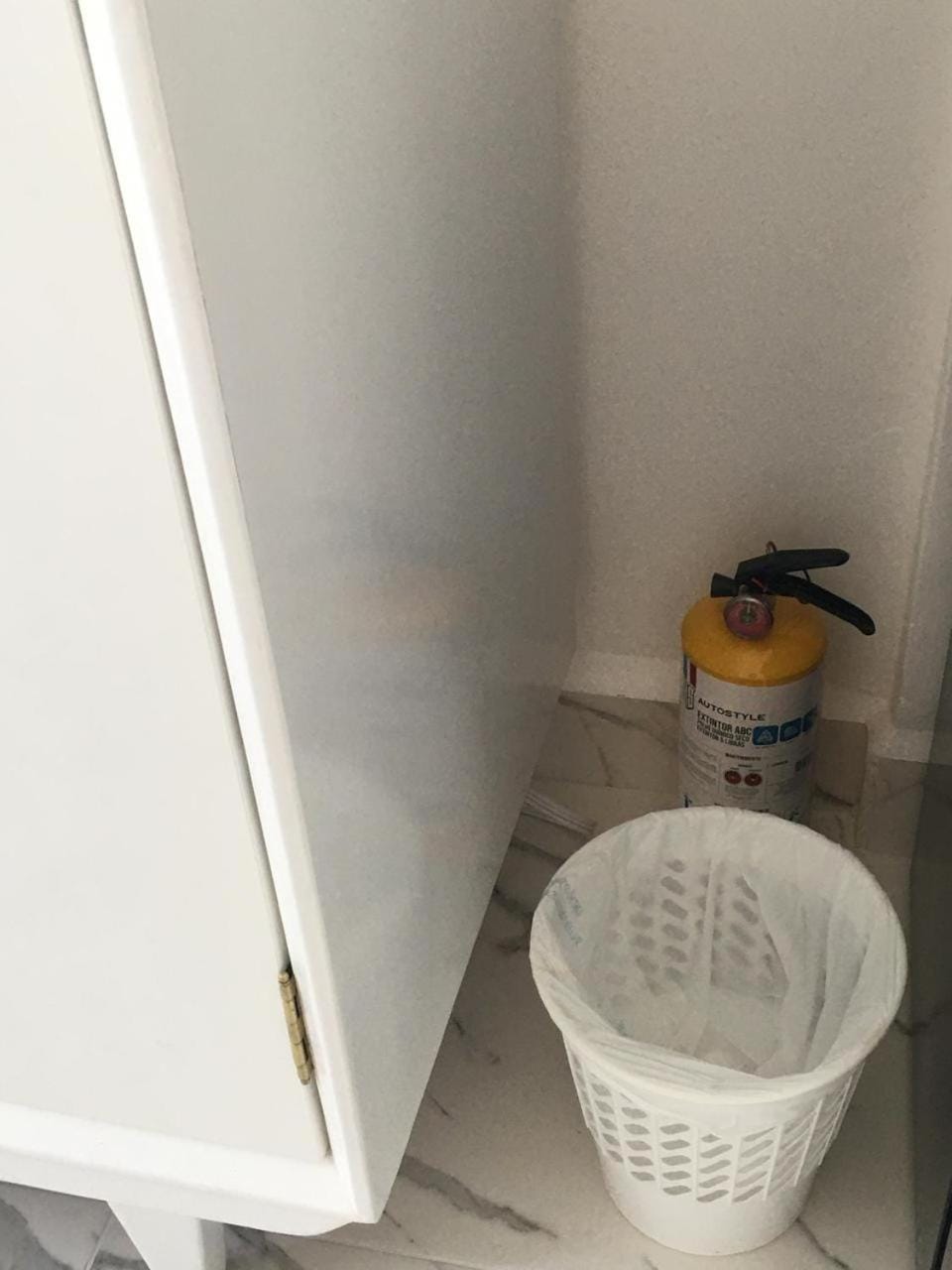 Private room with bathroom Apartment in Cali