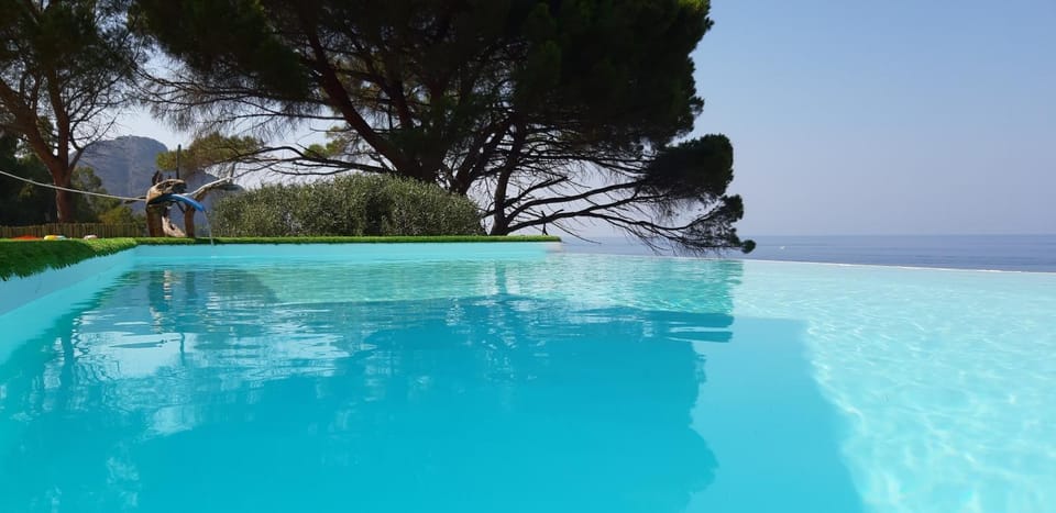 Pool view, Sea view, Swimming pool