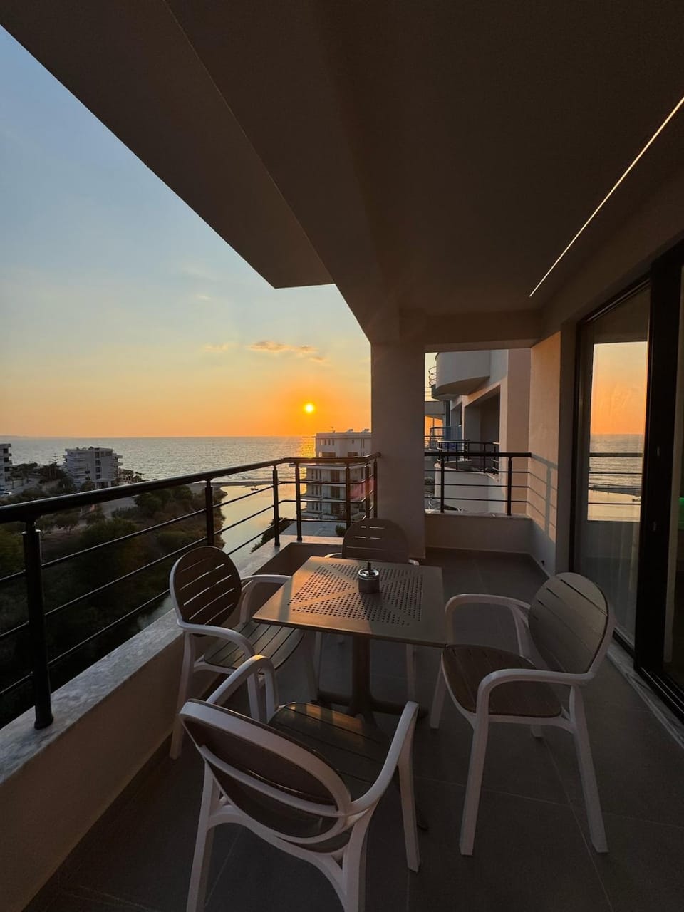 Patio, Day, View (from property/room), Balcony/Terrace, Dining area, River view, River view, Sea view, Sunset