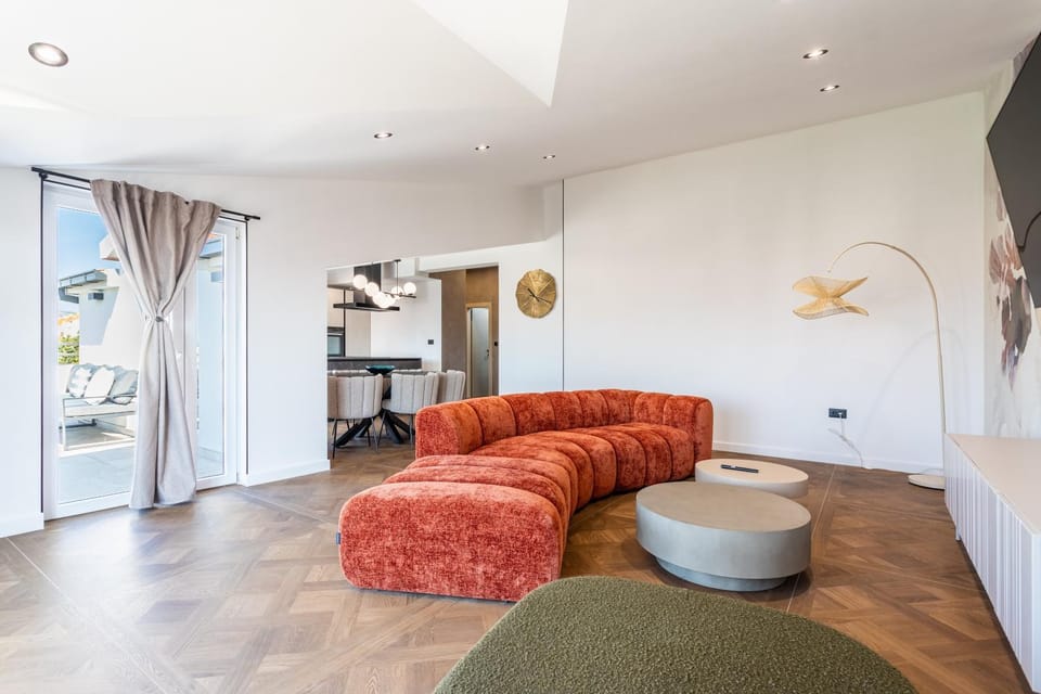 B luxury apt near beach w big terrace & sea view Apartment in Šibenik-Knin County, Croatia