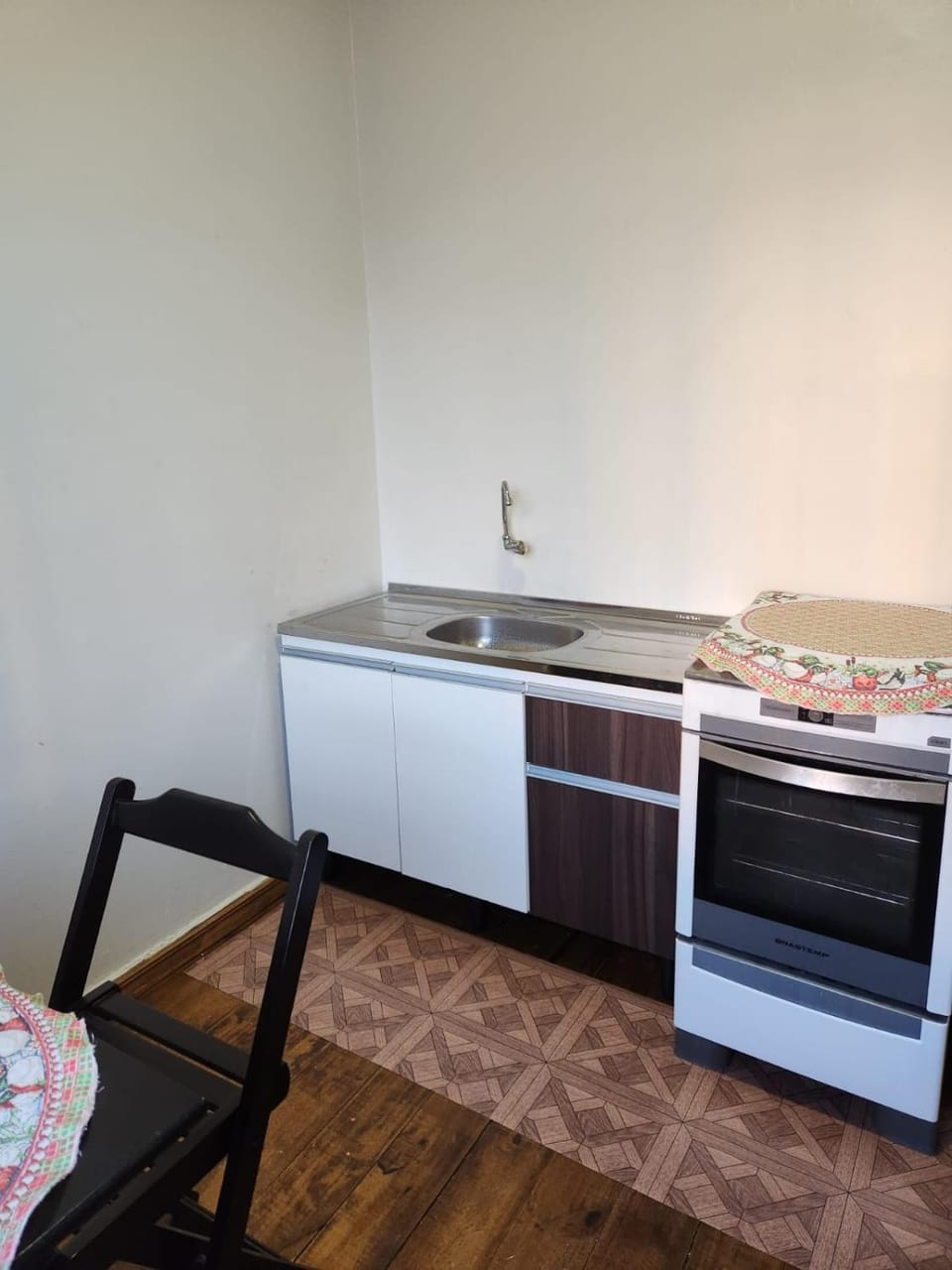Quarto no coracao da cidade entre batel, merces e centro Excelente localizacao Luxury tent in Curitiba