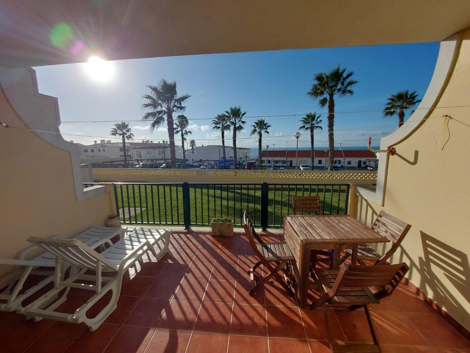 Garden Park III Apartment in Ericeira