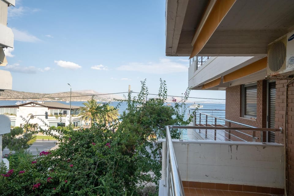 Seaview Balcony in Varkiza by ΜΡS Apartment in East Attica Regional Unit, Greece