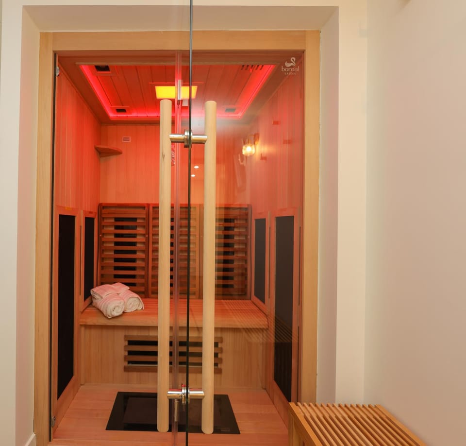 Shower, Sauna, Bathroom, towels