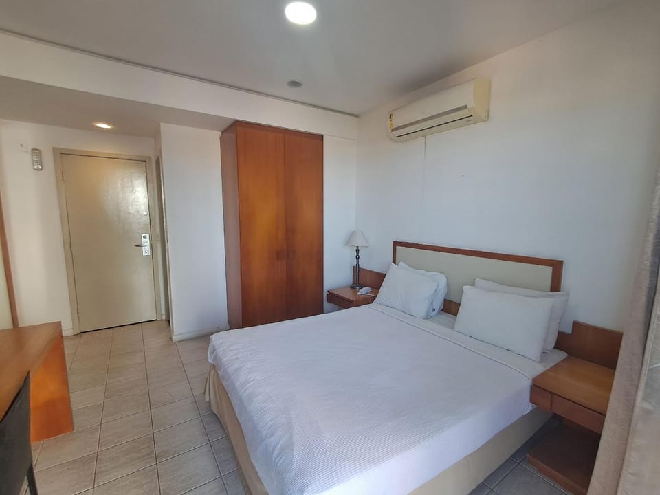CasaDelMar flat com piscina, wifi e serviços de frente para praia da Barra da Tijuca! Apartment in Rio de Janeiro