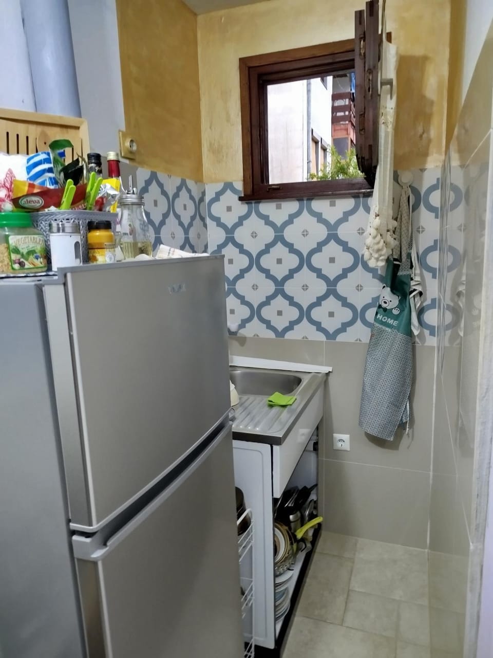 Room with two beds and shared bathroom Vacation rental in Dobrota