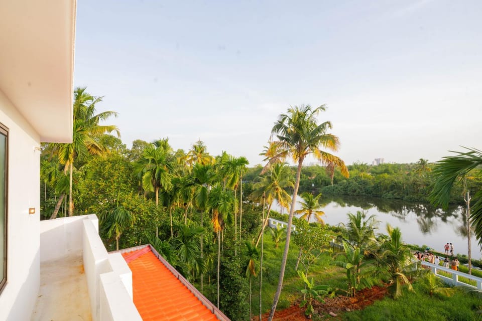Peeliyatt riverview stays Apartment in Kochi
