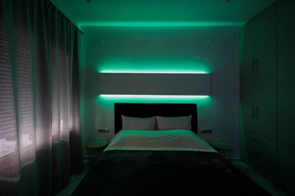 Bed, Photo of the whole room, Bedroom
