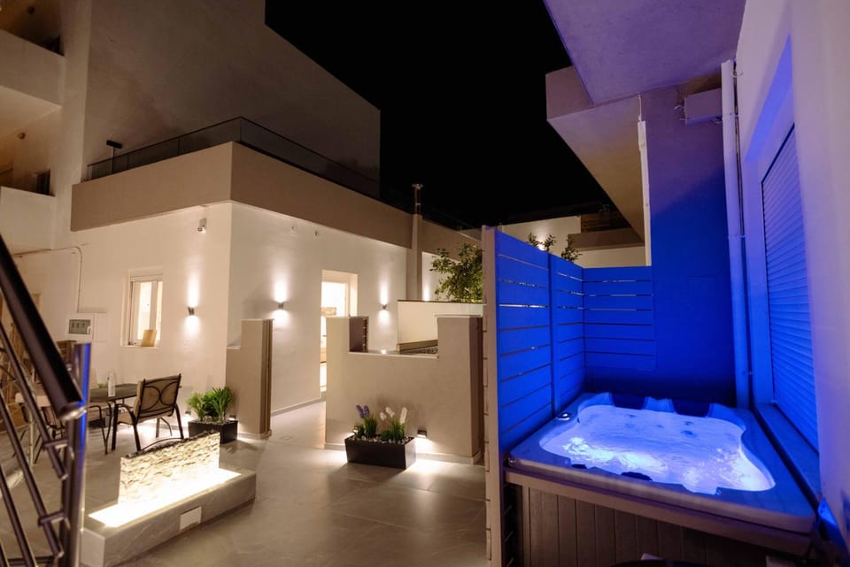 Patio, Hot Tub
