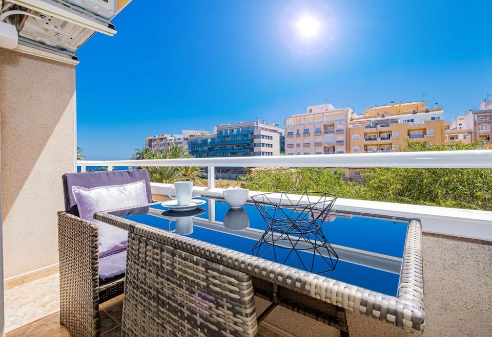 View (from property/room), Balcony/Terrace, Sea view, sunbed
