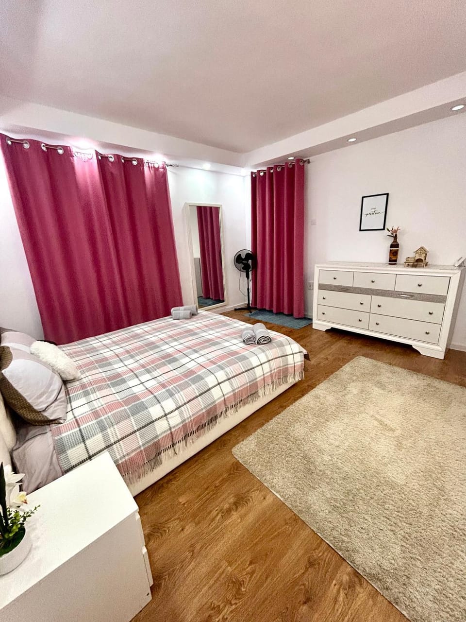 Simple and Cozy Room in Voluntari Bed and Breakfast in Bucharest