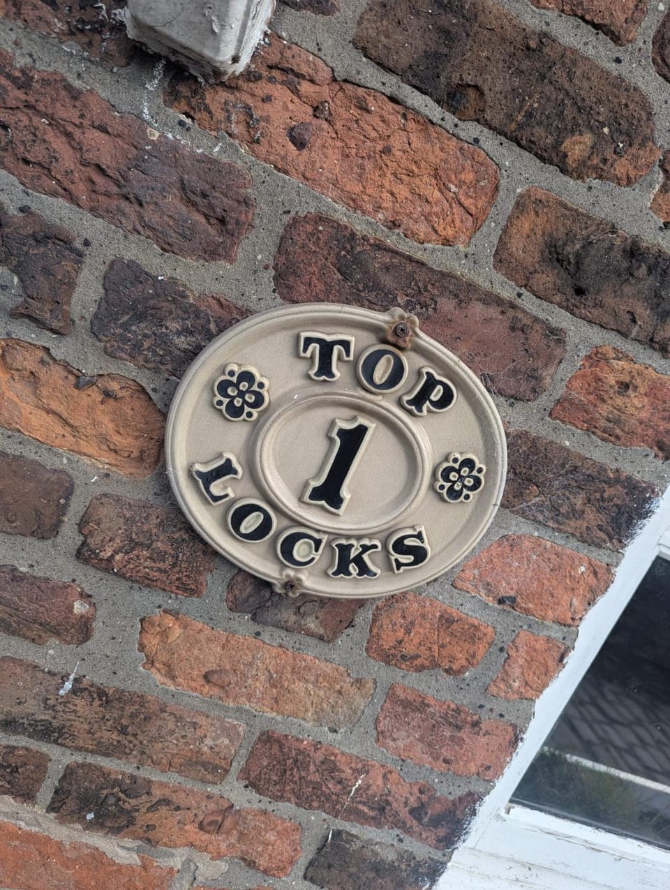 1 Top Locks Cottage House in West Lancashire District